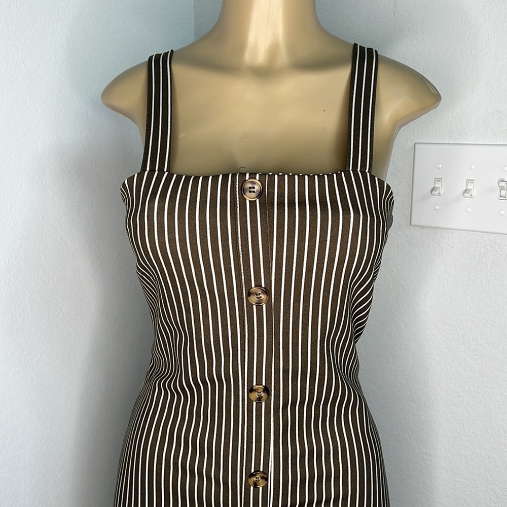 Dress - Picture 2 of 4